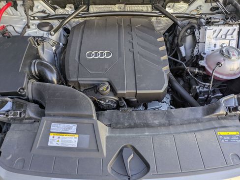 Certified 2025 Audi Q5 2.0T Premium w/ Convenience Plus Package image 31