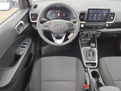 New 2026 Hyundai Venue SE image 7