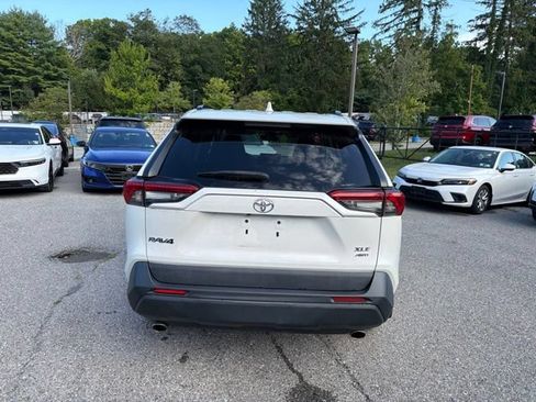Used 2021 Toyota RAV4 XLE Premium AWD/4WD image 8