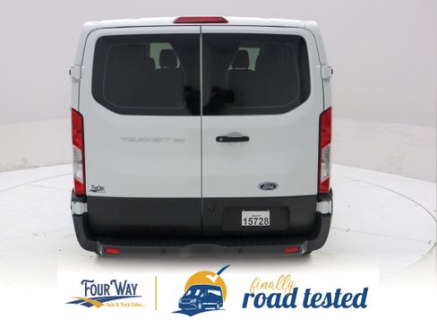 Used 2019 Ford Transit 150 XL RWD image 5