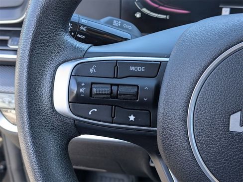 Used 2024 Kia Sportage LX image 15