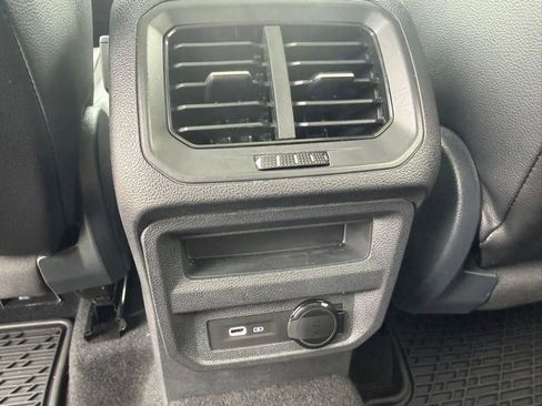 Used 2023 Volkswagen Tiguan SE w/ Panoramic Sunroof Package FWD image 20
