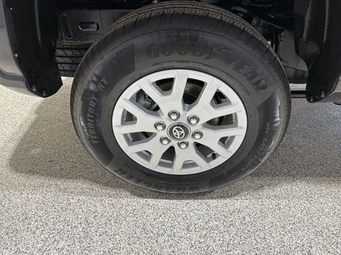 Certified 2025 Toyota Tacoma SR5 image 22