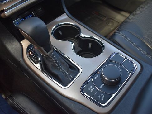 Used 2016 Jeep Grand Cherokee Limited w/ Luxury Group II AWD/4WD image 20