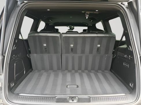 Used 2022 Jeep Wagoneer Series III w/ Flexible Seating Group image 7