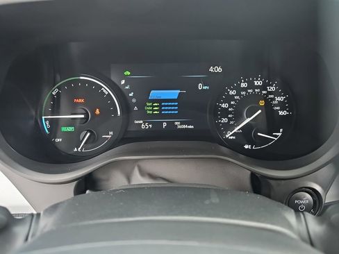 Certified 2025 Toyota Sienna LE image 10