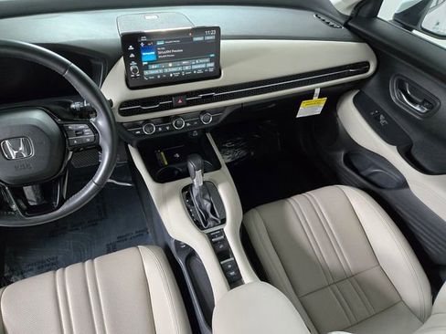 Used 2024 Honda HR-V EX-L image 18