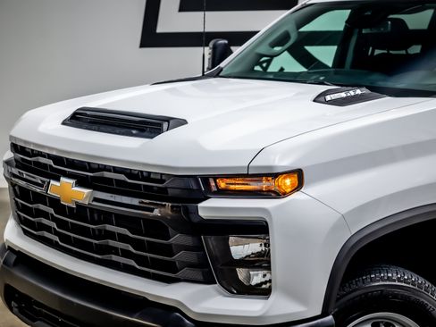 Used 2025 Chevrolet Silverado 3500 W/T AWD/4WD image 23