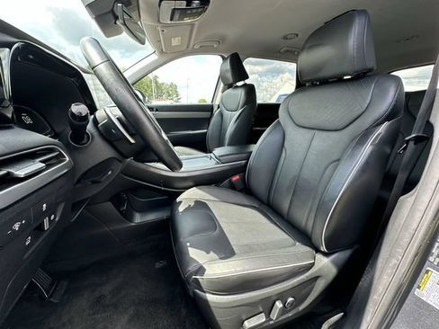 Used 2025 Hyundai Palisade SEL FWD image 19