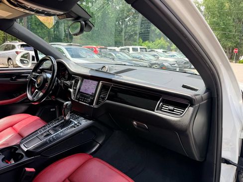 Used 2017 Porsche Macan S AWD/4WD image 23