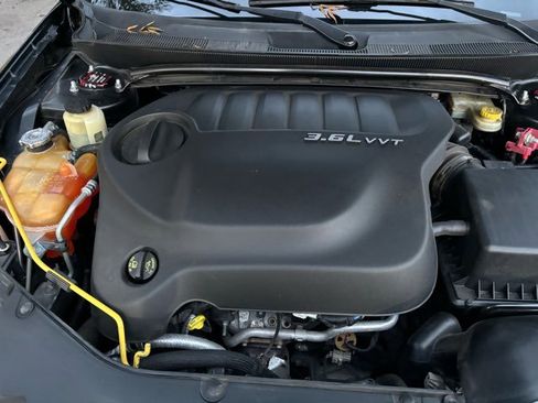 Used 2011 Chrysler 200 Limited FWD image 13