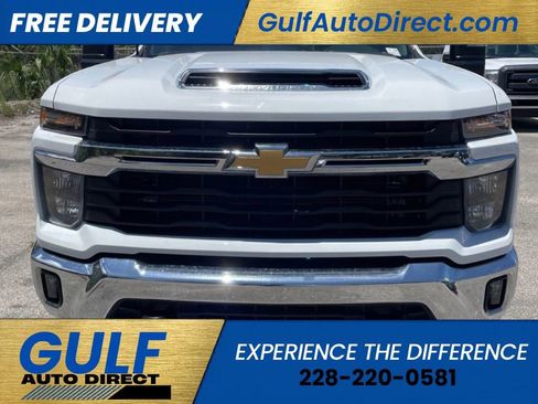 Used 2025 Chevrolet Silverado 2500 LT w/ Convenience Package AWD/4WD image 2
