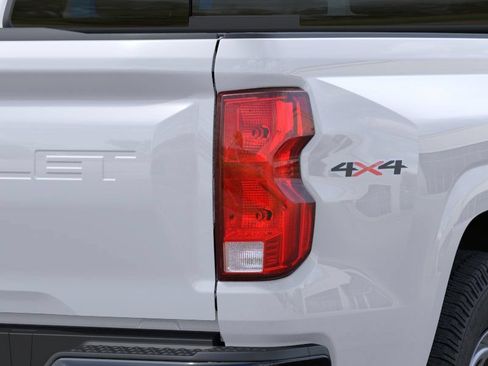 New 2026 Chevrolet Colorado W/T AWD/4WD image 11