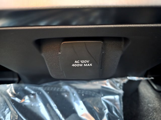 New 2026 Ford F350 Platinum w/ FX4 Off-Road Package AWD/4WD image 18