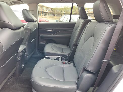 Certified 2024 Toyota Grand Highlander Limited image 28