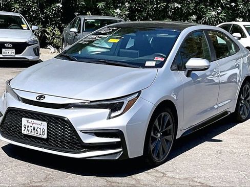 Certified 2026 Toyota Corolla XSE FWD image 3