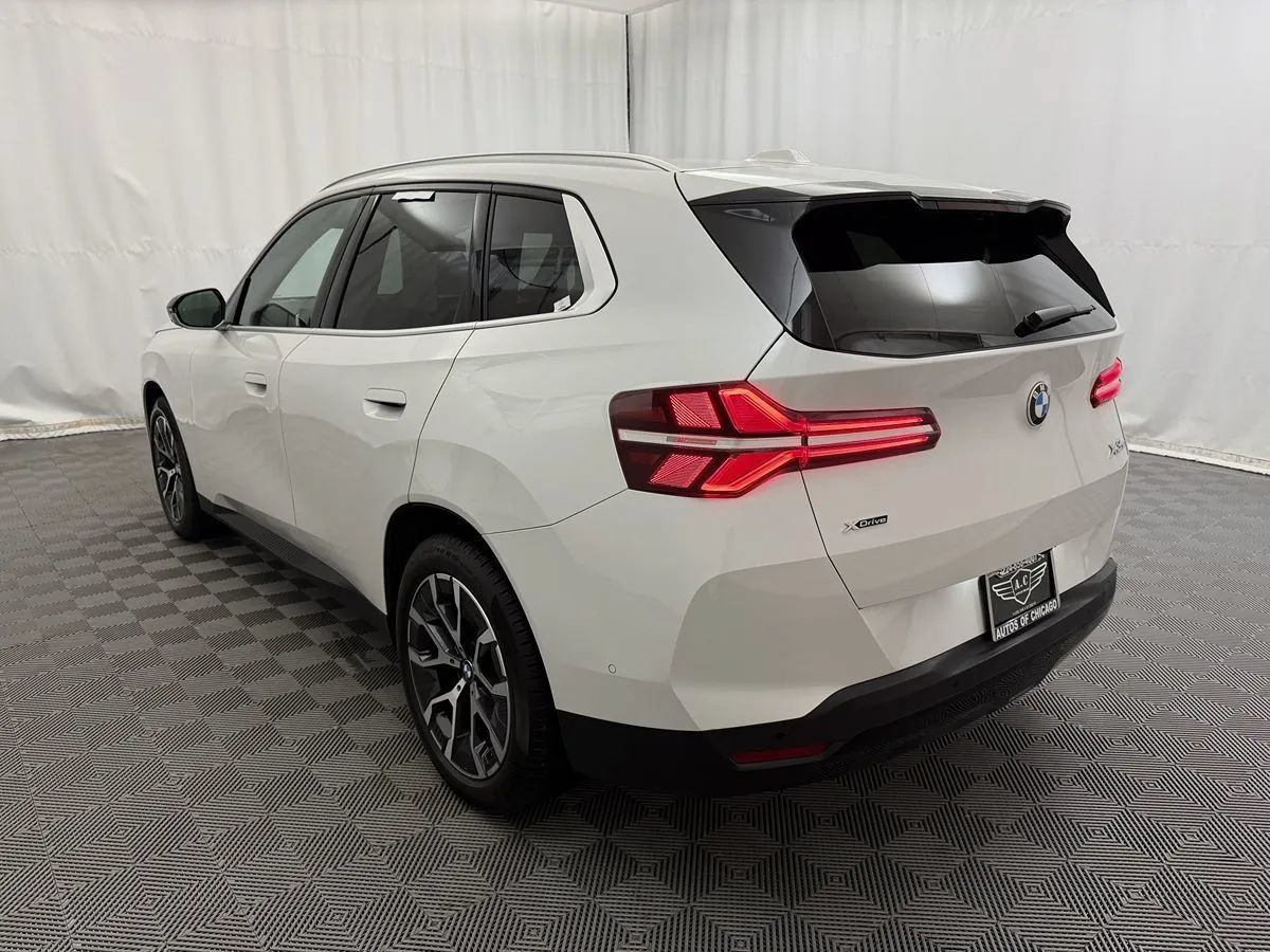 Used 2025 BMW X3 xDrive30i AWD/4WD image 5