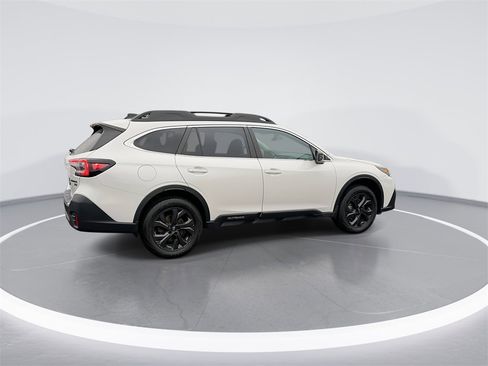 Used 2022 Subaru Outback Onyx Edition XT image 8