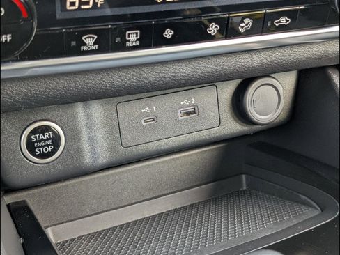 Used 2023 Nissan Rogue SV image 16