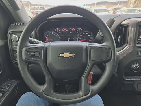 Used 2020 Chevrolet Silverado 1500 Custom w/ Custom Value Package image 18