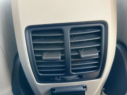 Used 2017 Ford Escape Titanium FWD image 30