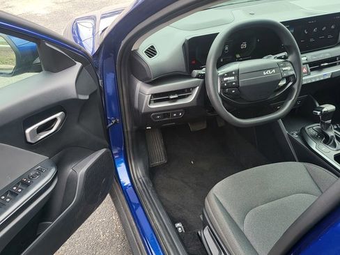 Used 2025 Kia K4 LXS image 4