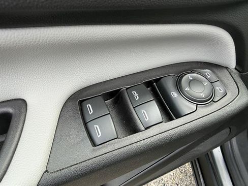 Used 2020 Chevrolet Equinox LS w/ LS Convenience Package FWD image 26