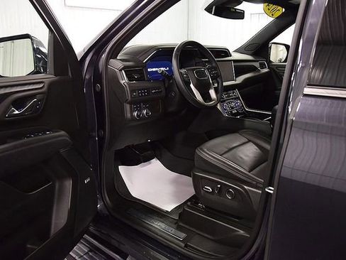 Used 2024 GMC Yukon Denali image 14