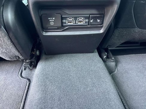 Certified 2024 Jeep Grand Cherokee Limited image 11