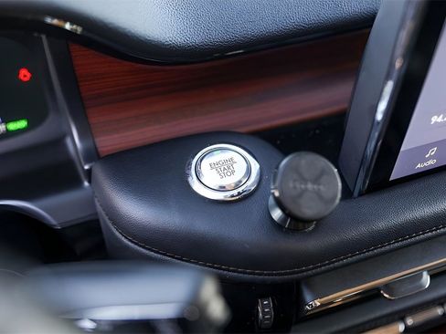 Used 2023 Lincoln Aviator Grand Touring w/ Equipment Group 301A image 17