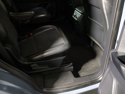 Used 2025 Ford Explorer ST AWD/4WD image 36