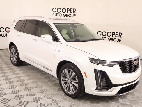 Used 2025 Cadillac XT6 Premium Luxury w/ Technology Package FWD image 1