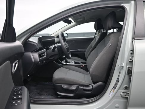 Used 2025 Kia K4 FWD image 22