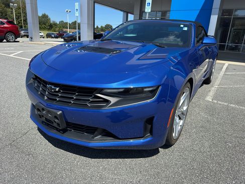Used 2020 Chevrolet Camaro LT image 1