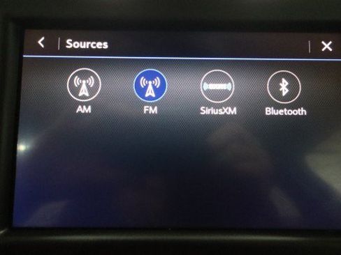 Used 2021 Chevrolet Equinox LT FWD image 16
