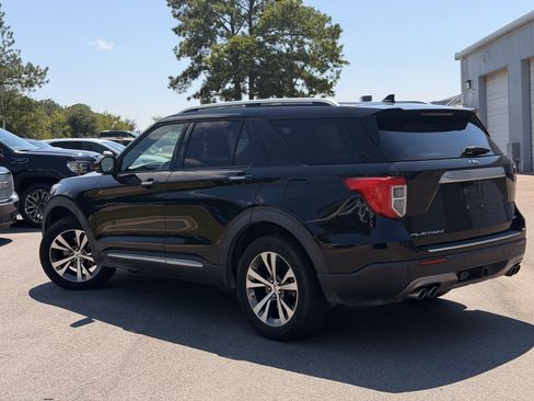 Used 2020 Ford Explorer Platinum w/ Premium Technology Package AWD/4WD image 10