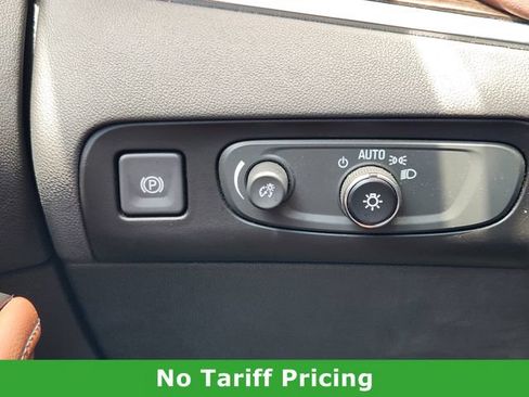 Used 2020 Buick Enclave Avenir w/ Avenir Technology Package FWD image 20