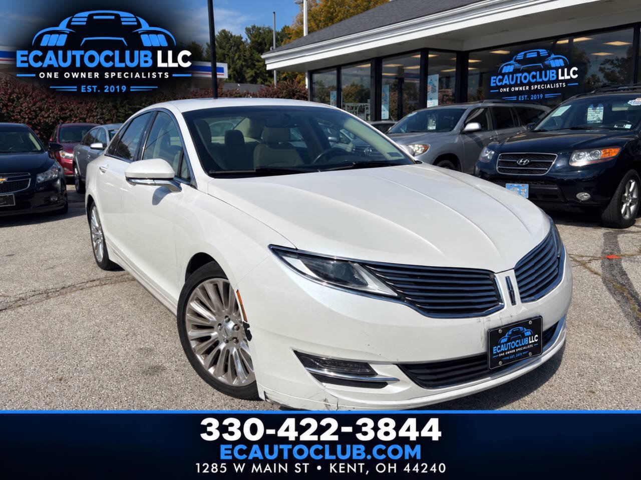 Used 2013 Lincoln MKZ FWD image 1