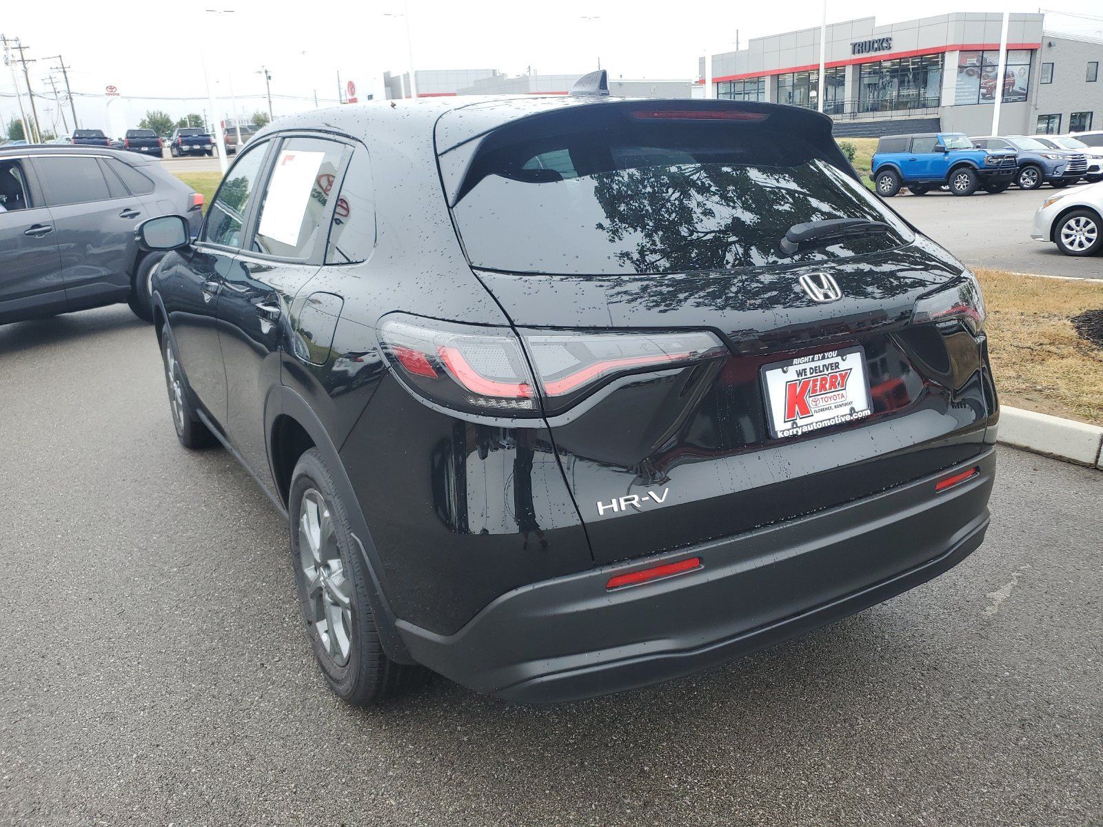 Used 2027 Honda HR-V LX image 3