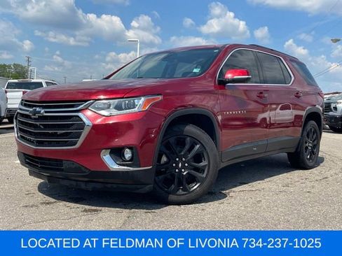 Used 2020 Chevrolet Traverse LT w/ LT Premium Package FWD image 1