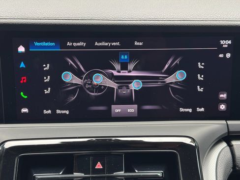 Used 2025 Porsche Panamera image 33
