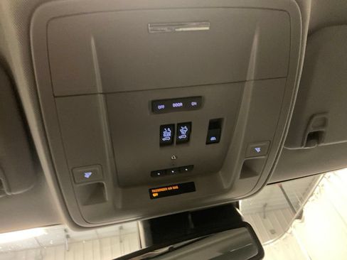 Used 2017 GMC Sierra 1500 Denali w/ Denali Ultimate Package AWD/4WD image 25