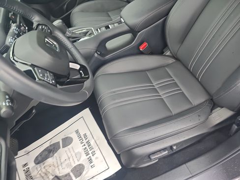 Certified 2024 Honda HR-V EX-L image 14