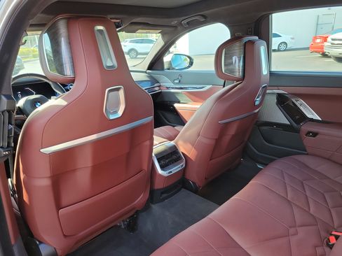 Certified 2025 BMW 740i 740i image 11