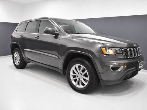 Used 2021 Jeep Grand Cherokee Laredo AWD/4WD image 7