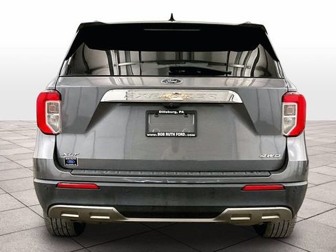 Used 2021 Ford Explorer XLT w/ Equipment Group 202A AWD/4WD image 4