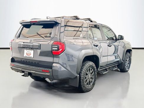 New 2026 Toyota 4Runner SR5 AWD/4WD image 4
