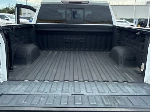 Used 2022 GMC Sierra 1500 SLT w/ SLT Premium Plus Package AWD/4WD image 13