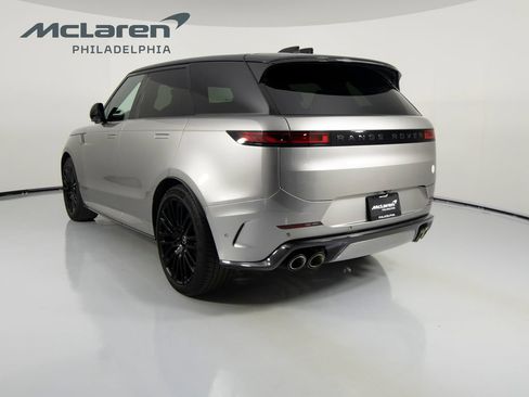 Used 2024 Land Rover Range Rover Sport AWD/4WD image 7