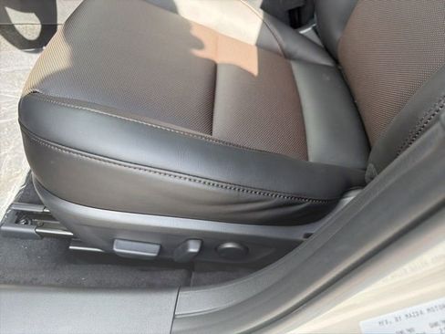 New 2026 MAZDA MAZDA3 Hatchback w/Premium Plus Pkg image 22